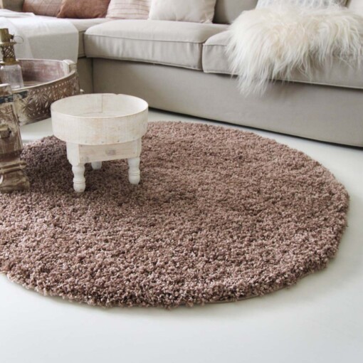 Hoogpolig rond vloerkleed shaggy Royal 5cm hoogte - Mokka - sfeer