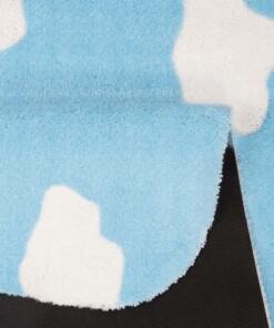 Vloerkleed wolken Niños - blauw - Wasbaar 30°C - close up