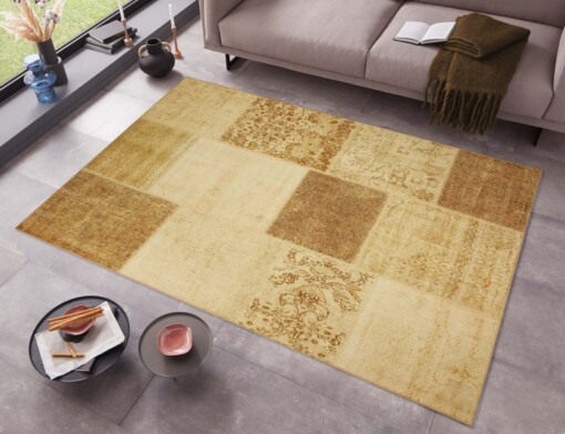 Patchwork vloerkleed Calvin - goud - sfeer