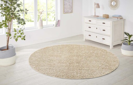 Rond hoogpolig vloerkleed Amelie - beige - sfeer